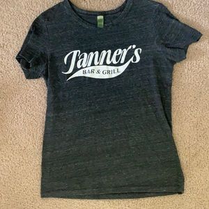 Women’s short sleeve Tee. Tanners Bar and Grille